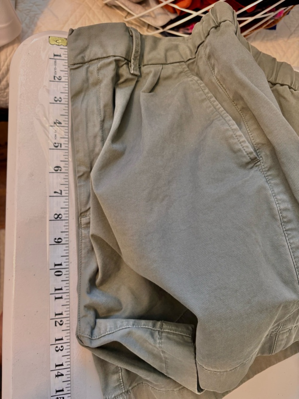 GAP Womens High-Waist Shorts Khaki Green Size 8 Earth Hiking Minimalist Timeless - Picture 9 of 10